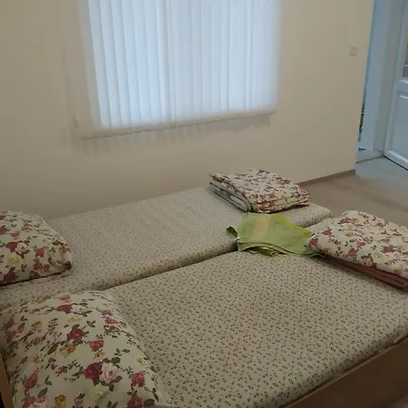 мария луиза Apartamento Varna